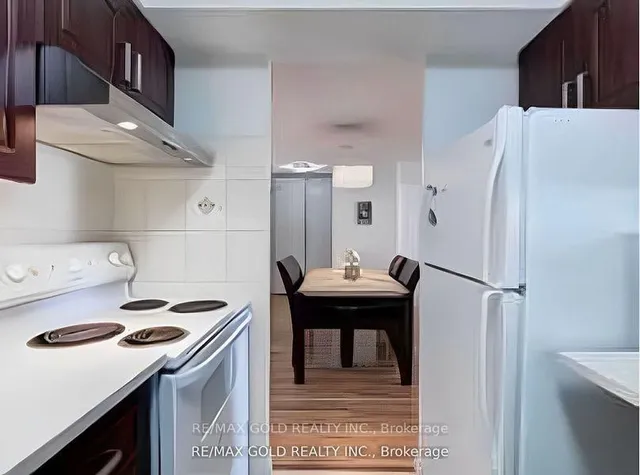 Additional image 5 of 10 Tapscott Rd Unit 907