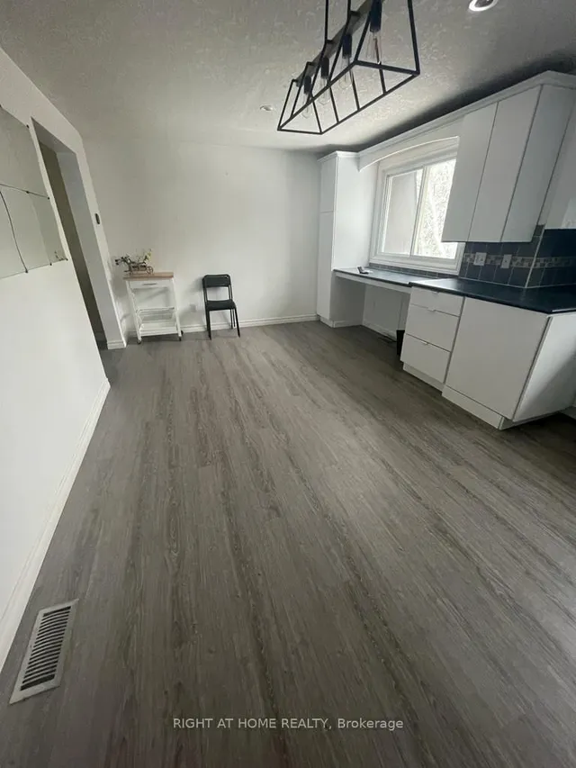 Additional image 17 of 72 Underhill Cres