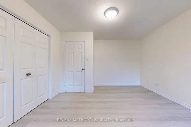 Additional image 21 of 10 FOXGLOVE Cres Unit 22