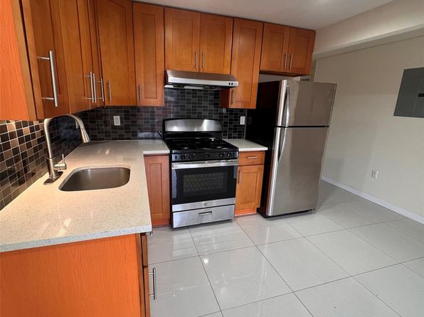42-06 164 Street, Flushing, NY 11358