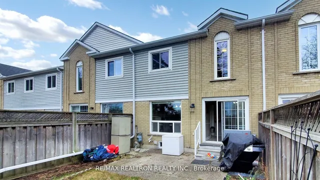 Additional image 35 of 68 Heathcliffe Sq