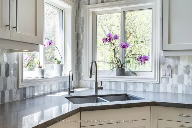 Additional image 6 of 58 ANDERSON Crt