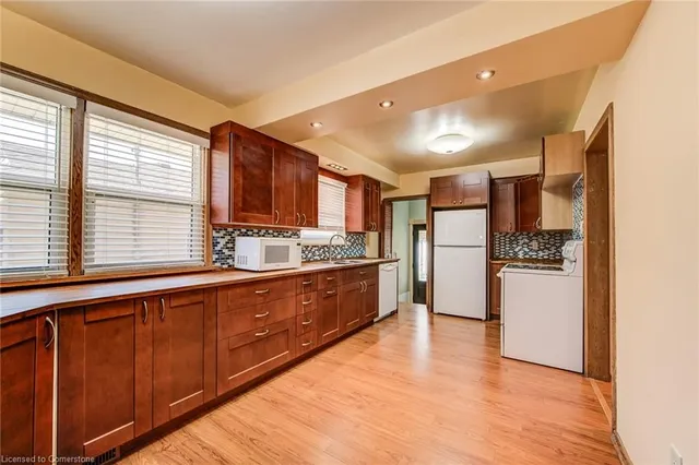 Additional image 18 of 574 Krug St