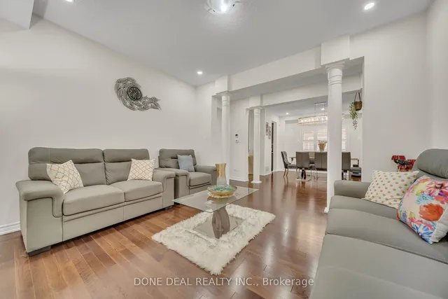 Additional image 12 of 10 Lola Cres