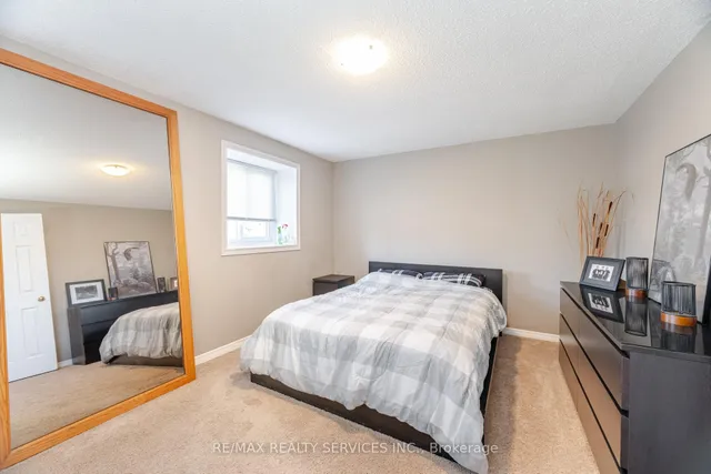 Additional image 18 of 93 Hansen Rd Unit 20