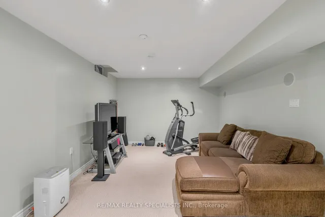 Additional image 34 of 65 Somerset Dr