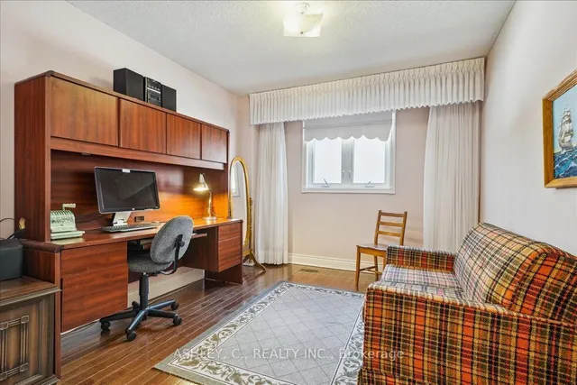 Additional image 20 of 711 Esprit Cres