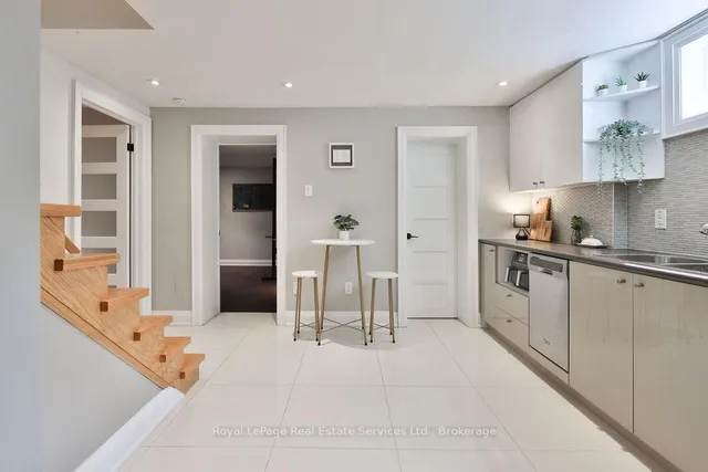 Additional image 35 of 317 North Shore Blvd