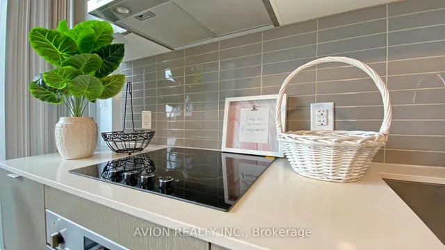 Additional image 13 of 88 Harbour St Unit Unit #1811