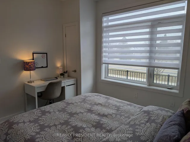 Additional image 19 of 590 North Service Rd Unit 14