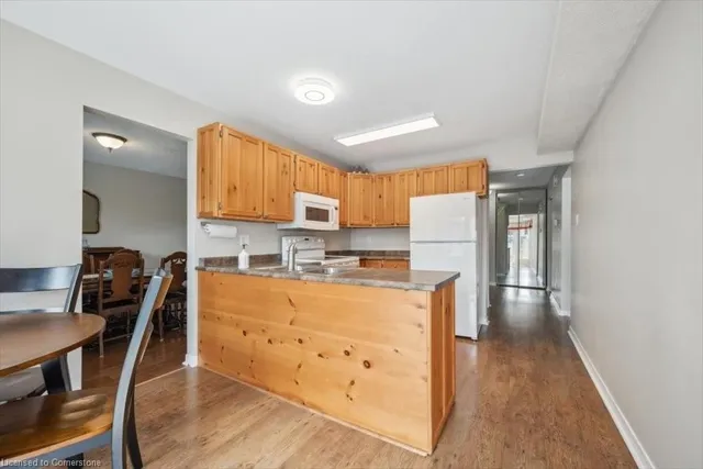 Additional image 26 of 464 Westheights Dr