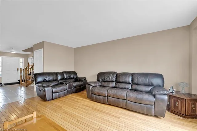 Additional image 13 of 21 Holyoake Dr