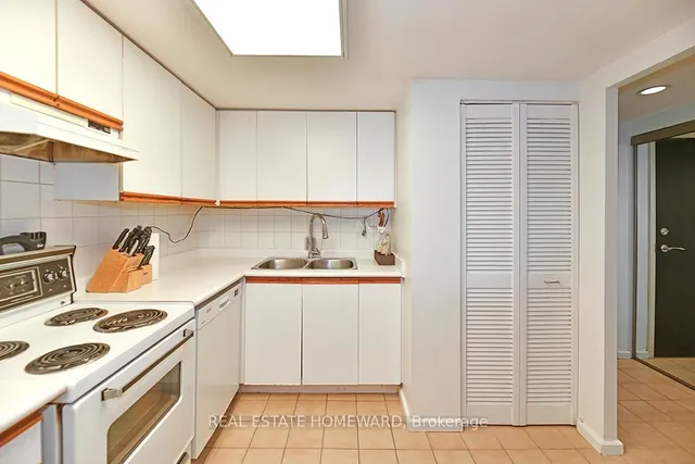 Additional image 16 of 15 Maitland Pl Unit 204