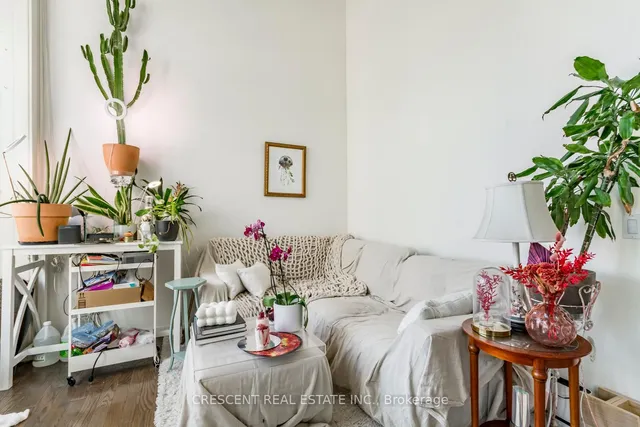 Additional image 14 of 915 King St Unit 208