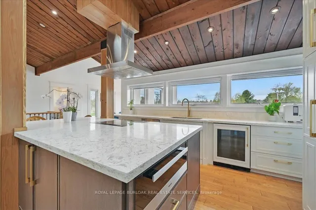 Additional image 16 of 9256 First Line