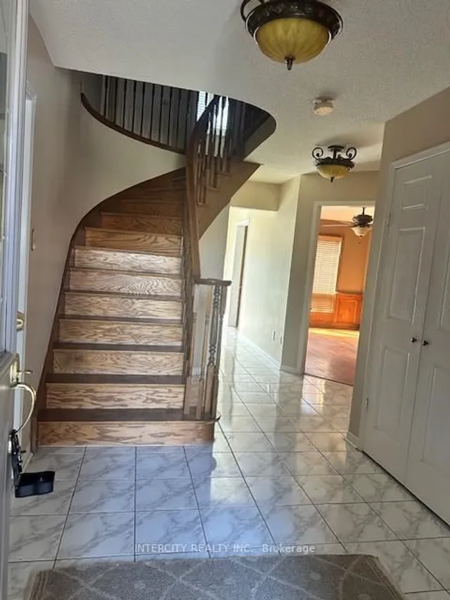 Additional image 4 of 3 Himalaya St