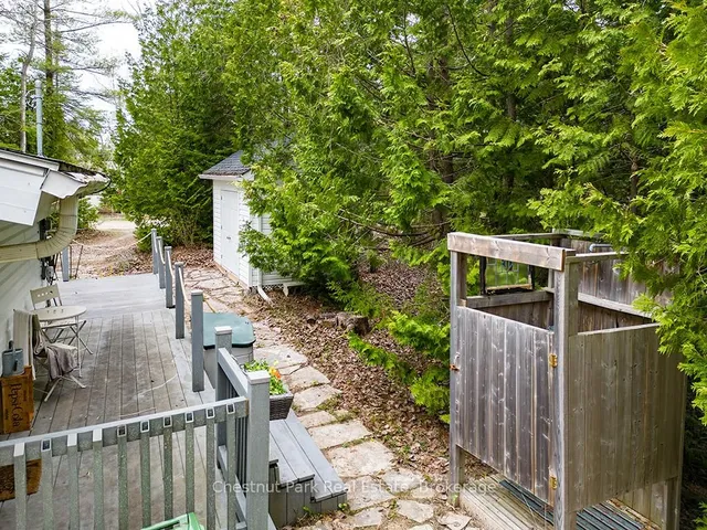 Additional image 32 of 64 Thompson Ave