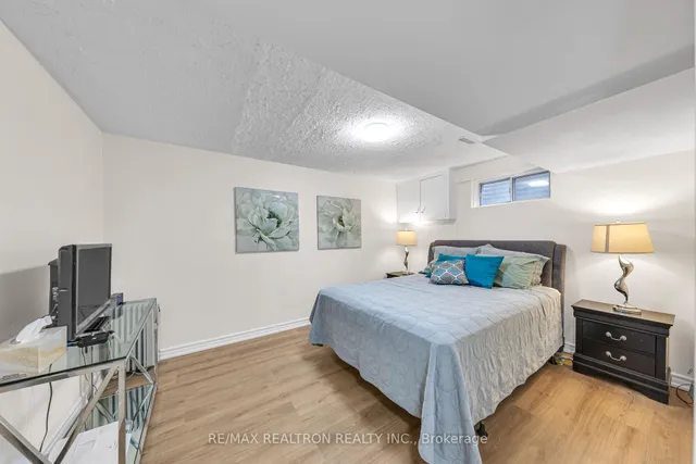 Additional image 19 of 375 Military Tr Unit 34