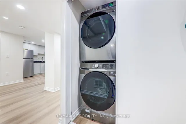 Additional image 28 of 35 Darlingside Dr