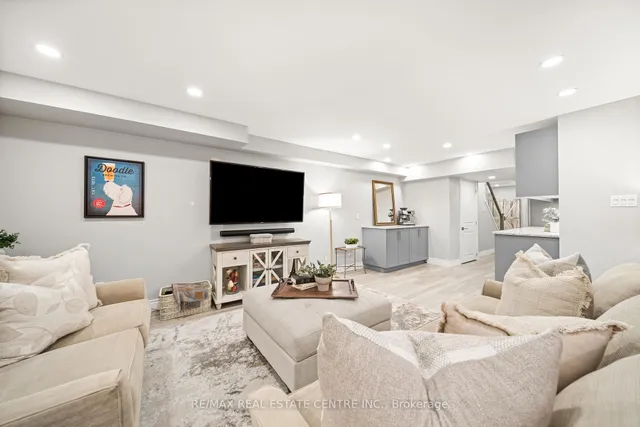 Additional image 43 of 441 Stonehenge Dr Unit 17