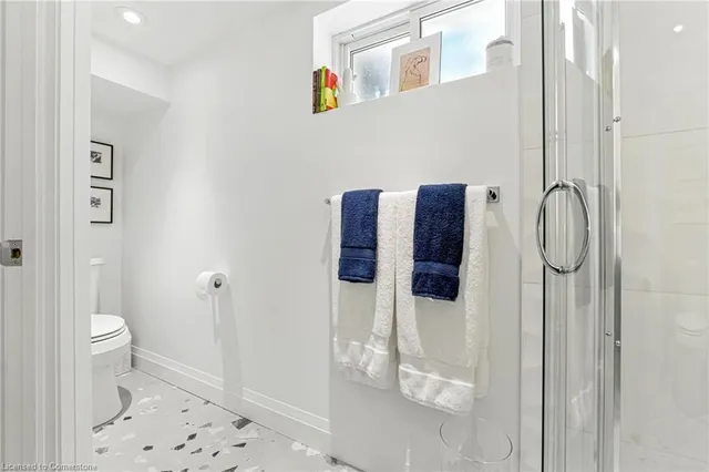 Additional image 38 of 6 Tweedsmuir Ave