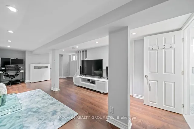 Additional image 33 of 183 Lawrence Ave