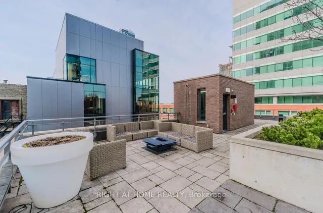 Additional image 32 of 85 Duke St Unit 405