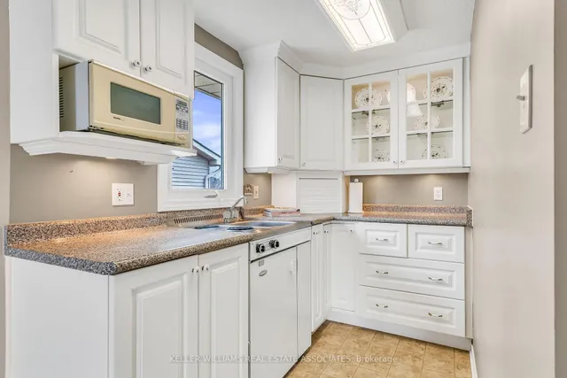 Additional image 38 of 2224 Vista Dr