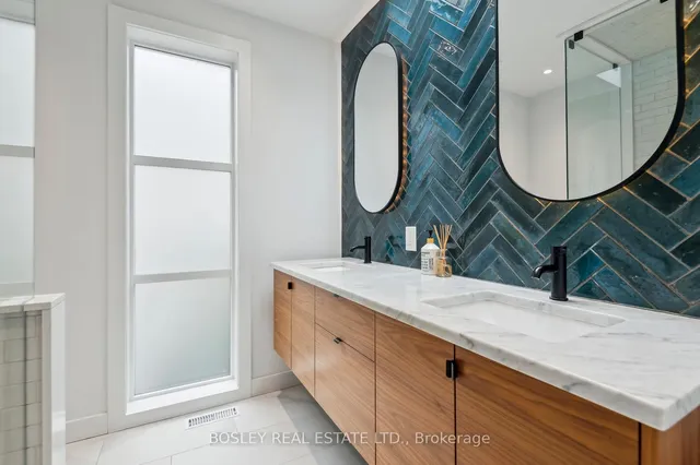 Additional image 26 of 27 1/2 Dunbar Rd