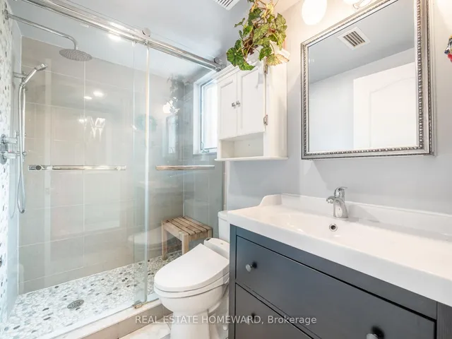 Additional image 14 of 1941 Queen St Unit 301