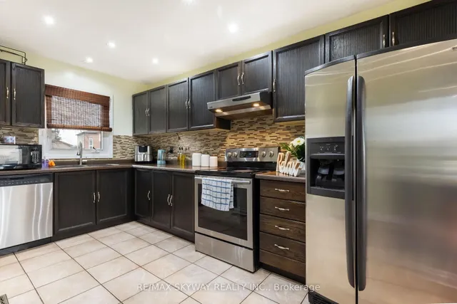 Additional image 15 of 82 Festoon Pl