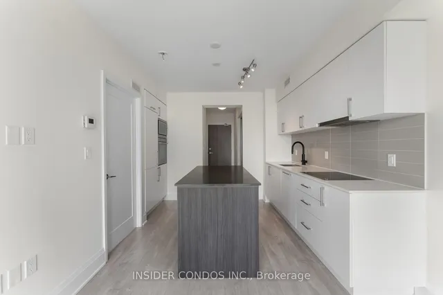 Additional image 11 of 27 Bathurst St Unit 1203