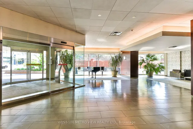 Additional image 3 of 705 King St Unit 814