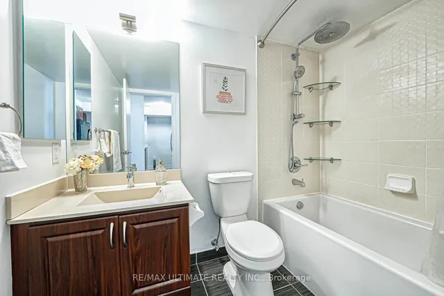 Additional image 18 of 135 Village Green Sq Unit 3720