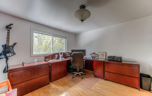 Additional image 27 of 92 Pinehurst Cres