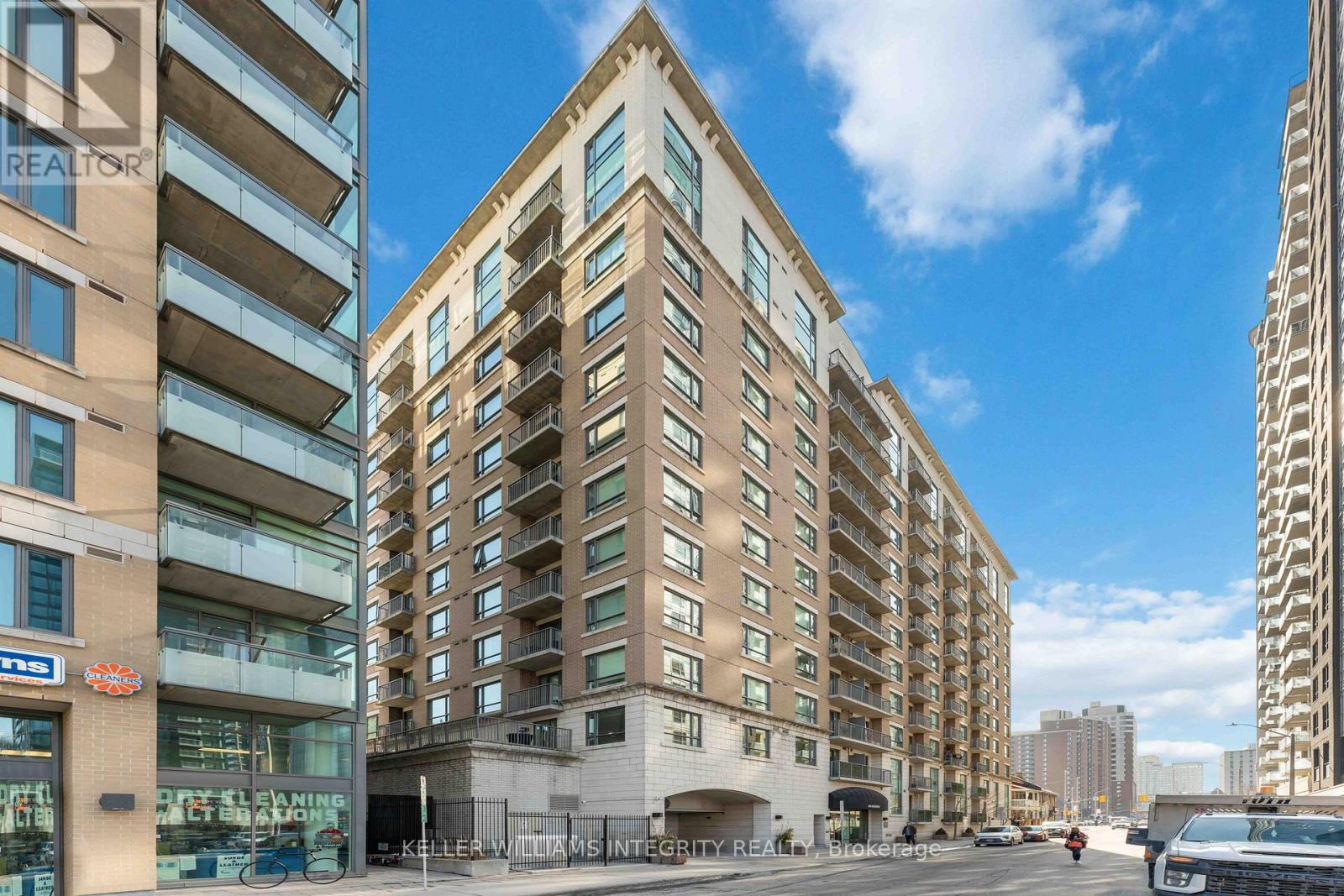 1206 - 200 BESSERER STREET|Ottawa, Ontario K1N0A7