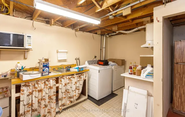 Additional image 30 of 67 Sutherland Ave