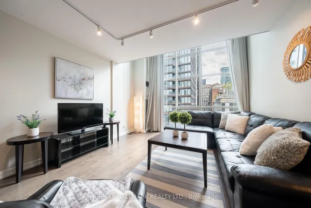 Additional image 7 of 36 Blue Jays Way Unit 1107