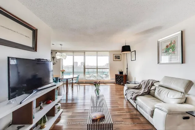 Additional image 11 of 44 Longbourne Dr Unit 1008