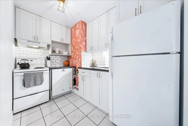 Additional image 26 of 114 Vaughan Rd Unit 103