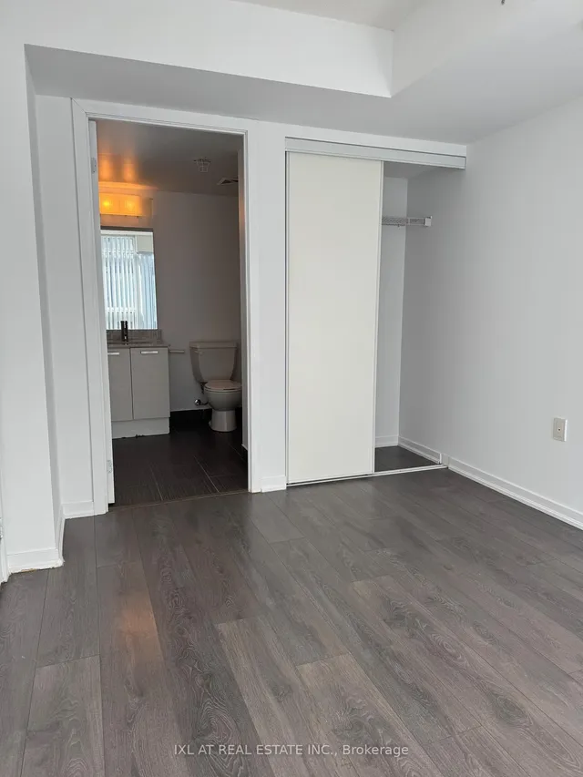 Additional image 12 of 36 Lisgar St Unit LPH05W