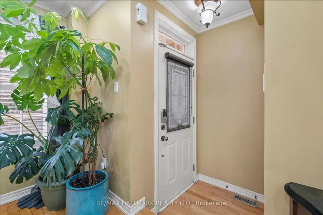 Additional image 4 of 3358C Kingston Rd