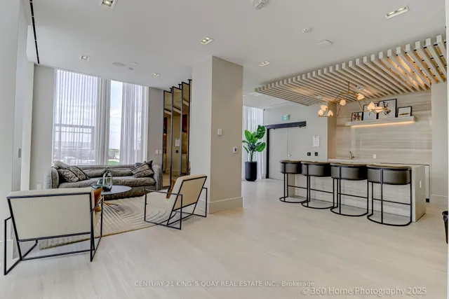 Additional image 23 of 2020 Bathurst St Unit 601