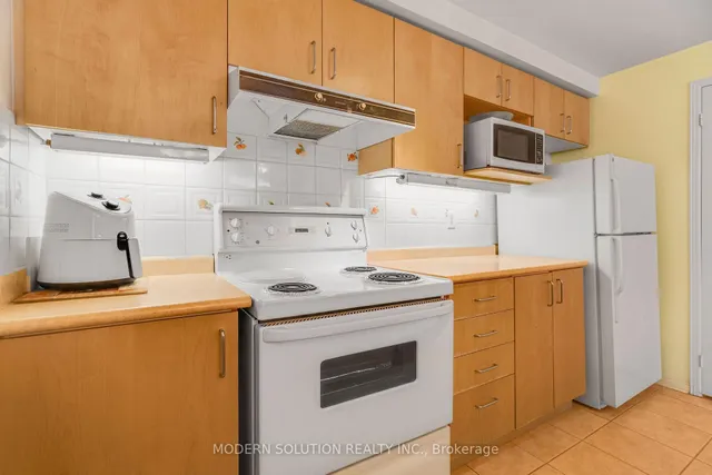 Additional image 13 of 760 Lawrence Ave Unit 228