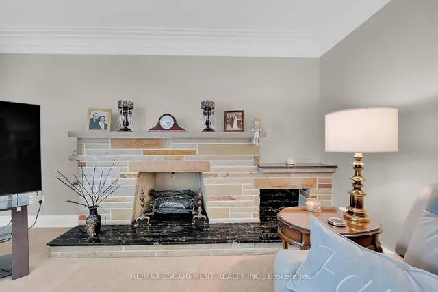 Additional image 18 of 45 James Ave