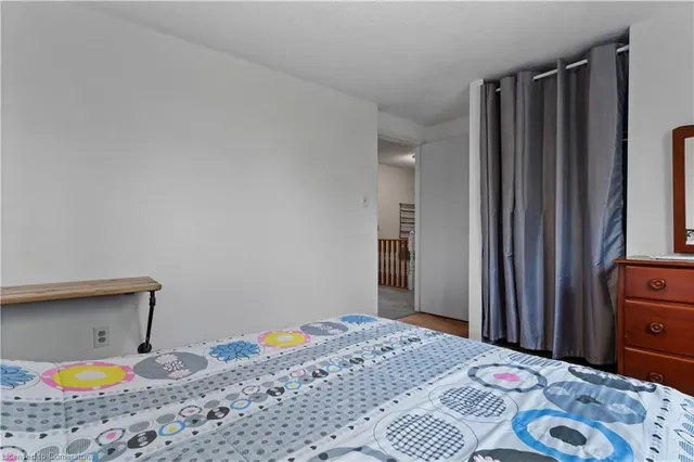 Additional image 21 of 2385 Cotswold Cres