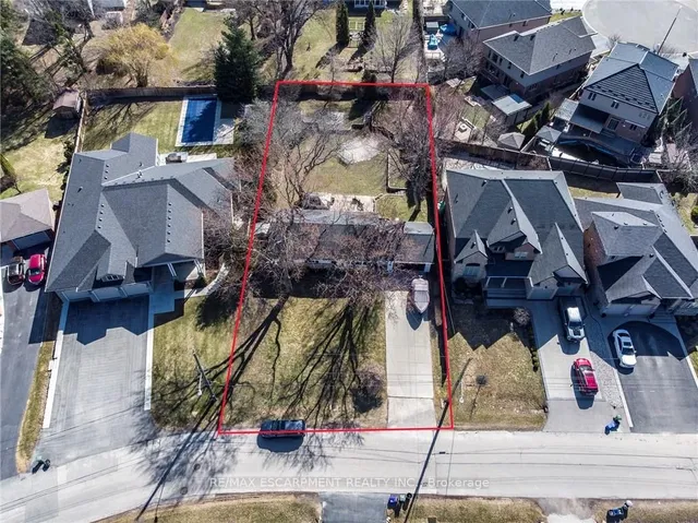 Additional image 27 of 63 Seneca Ave