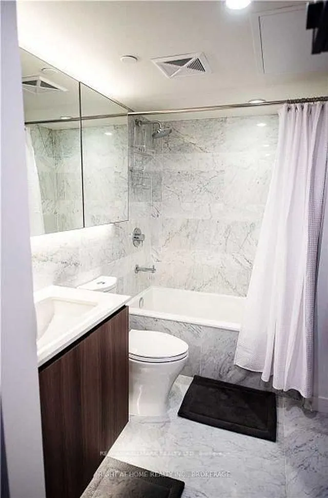 Additional image 13 of 17 Bathurst St Unit 2201