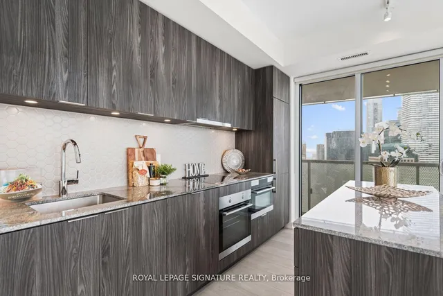 Additional image 21 of 15 Queens Quay Unit 3305