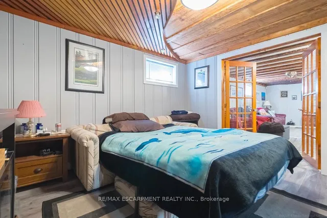 Additional image 26 of 773 Queensdale Ave